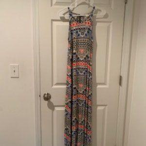 - Fun print maxi-dress with tie back (small)